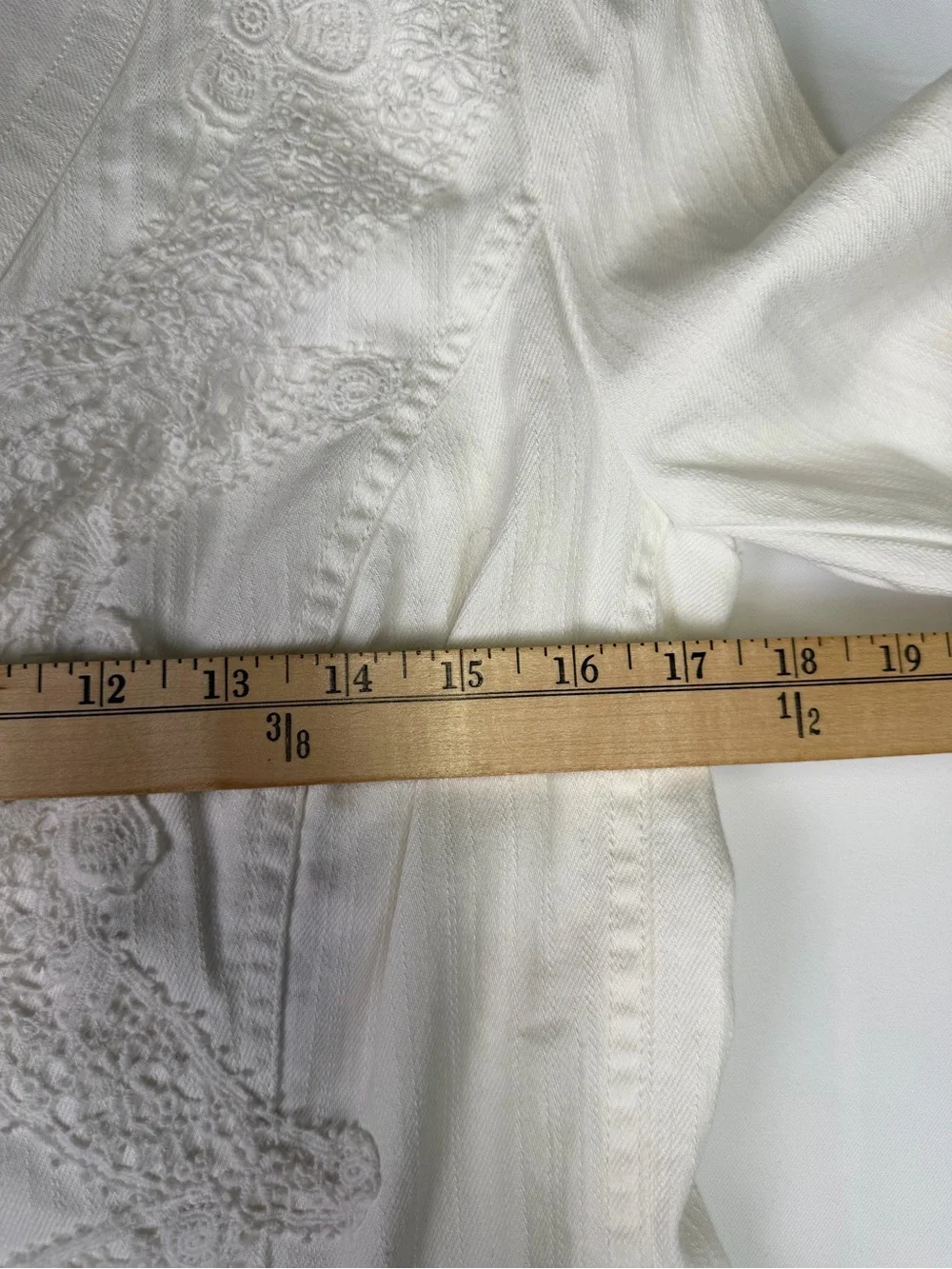 Chaps White Embroidered Button-Front Women’s Shirt/Jacket , puff sleeve NWT Med